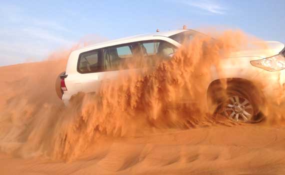Group Dubai dune Bashing